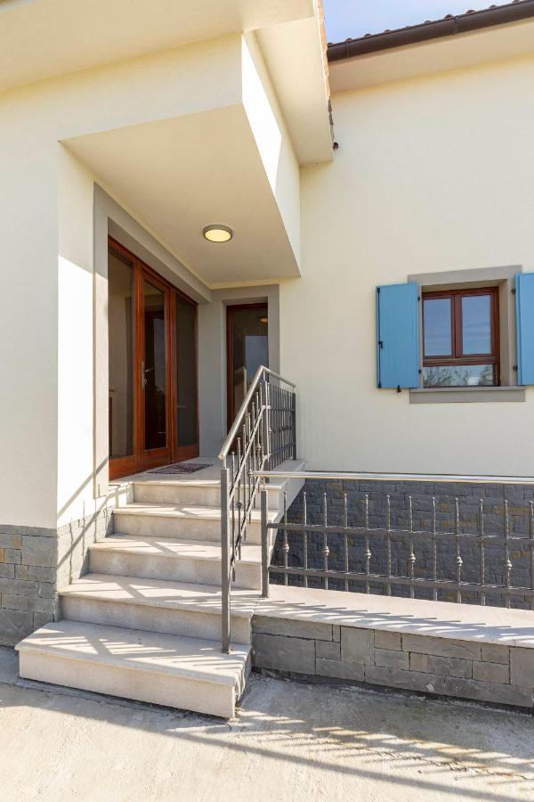 Apartma Koper Pobegi Exterior photo