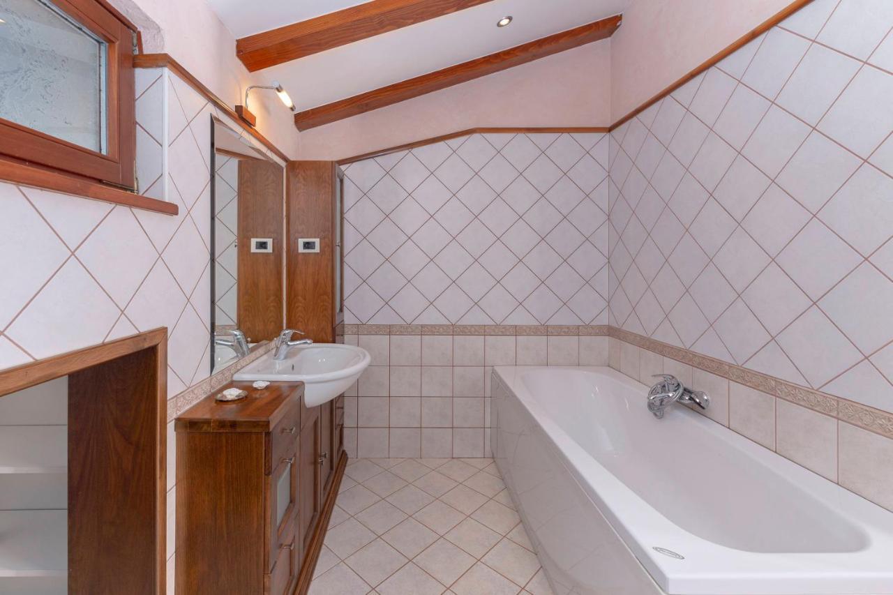 Apartma Koper Pobegi Exterior photo