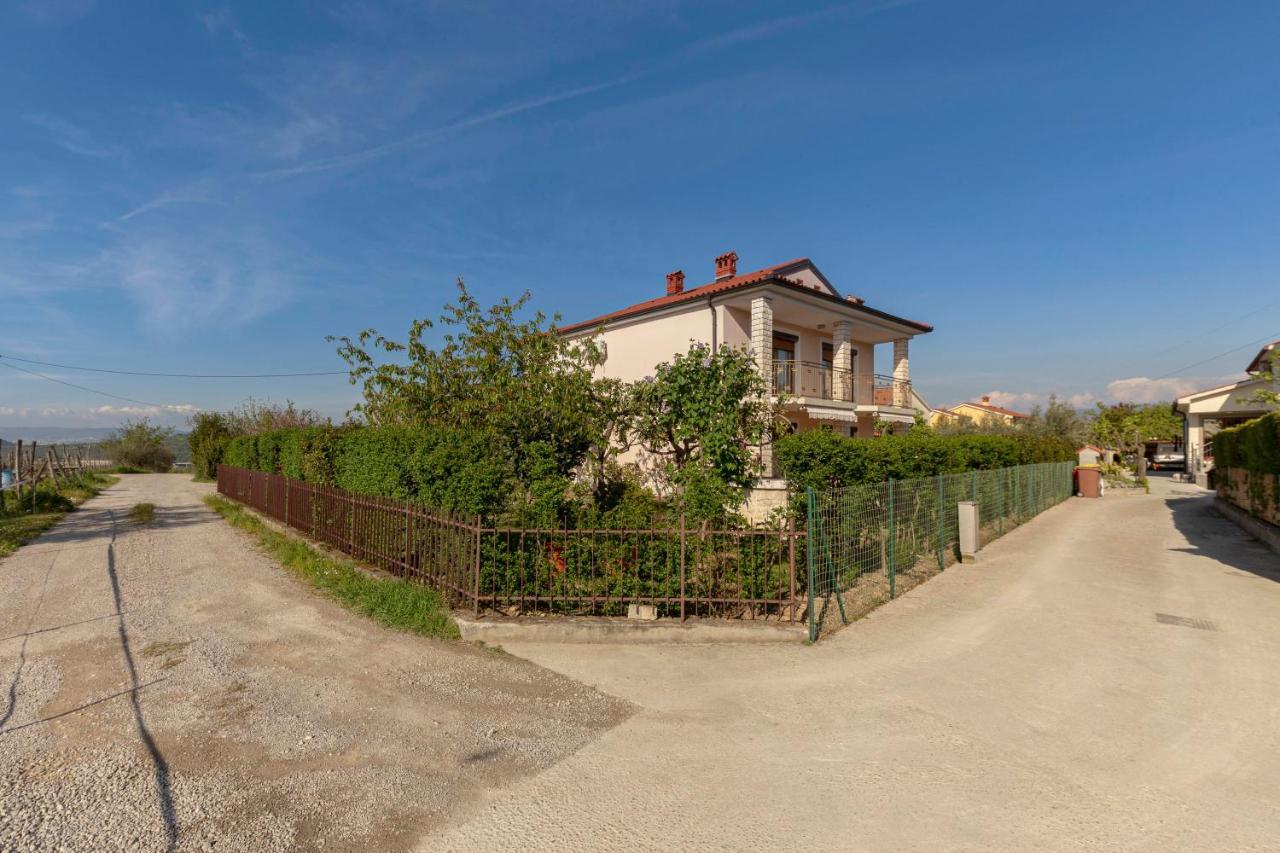 Apartma Koper Pobegi Exterior photo